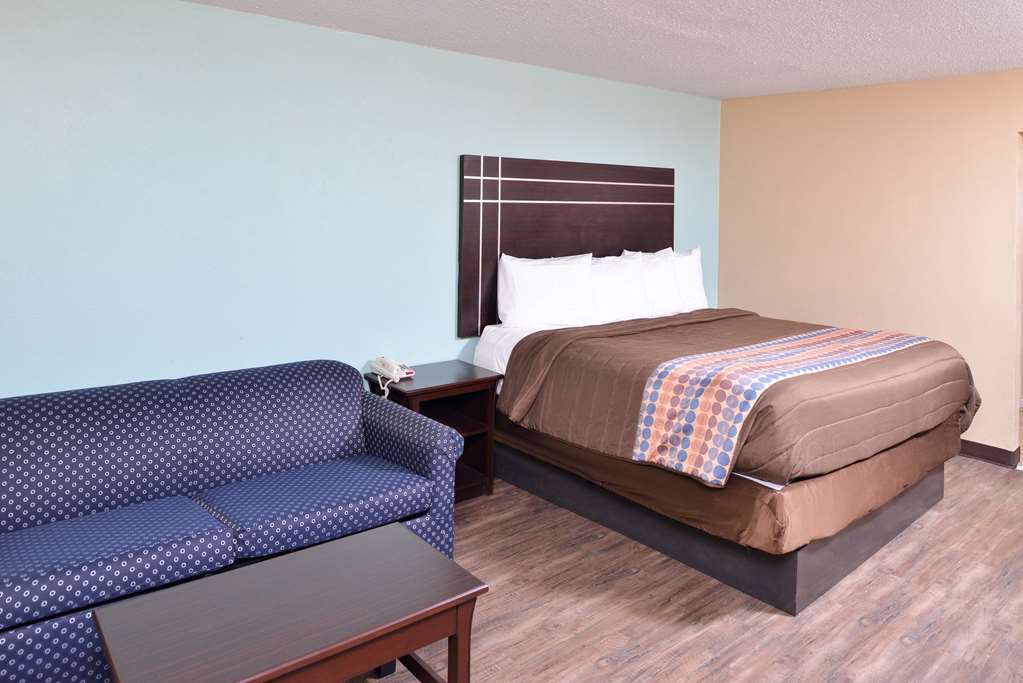 Quality Inn Starkville Exterior photo